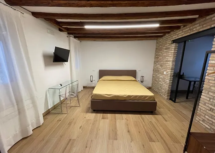 Loft For Couples Close To The Ghetto