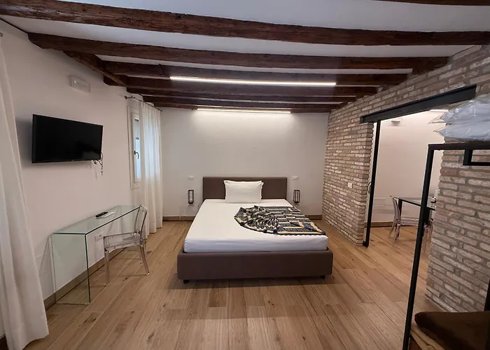 Loft For Couples Close To The Ghetto